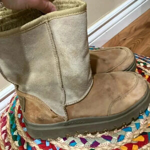 Sketchers outdoor tan  leather boots